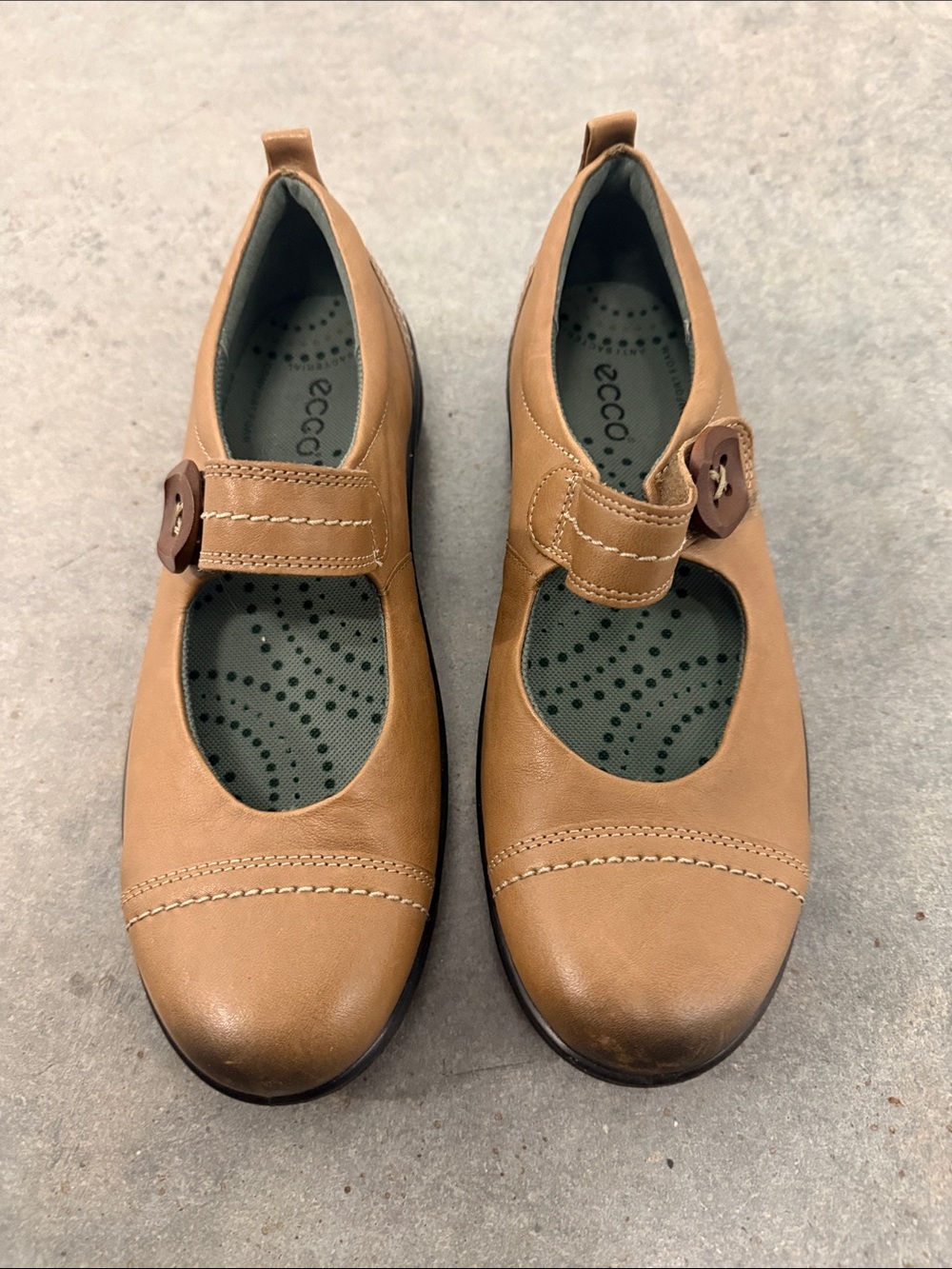 Ecco Women's Tan Leather Mary Jane Flats with Button Strap